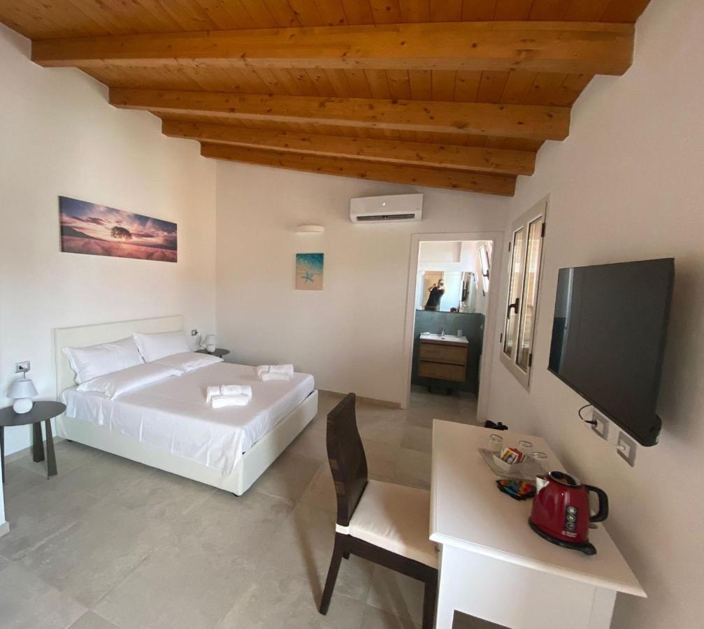 Punto Zero Rooms San Teodoro  Exteriér fotografie